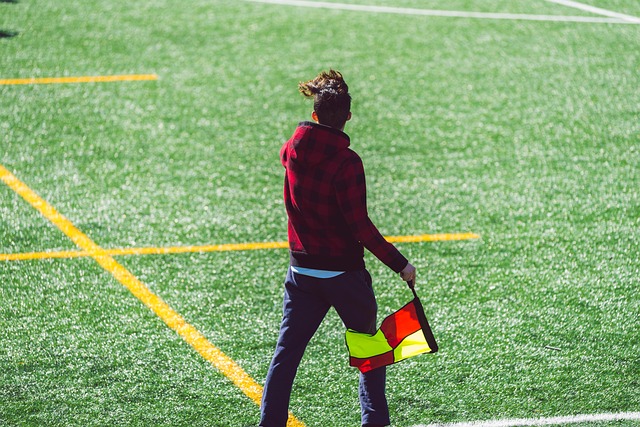 队报：姆巴佩服用止疼片带伤出战，他拒绝打封闭.